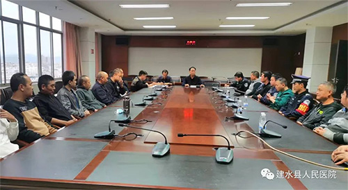  严密防范疫情 筑牢安全防线-建水县人民医院保卫科召开疫情防控工作部署会议