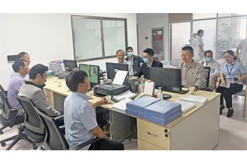  红河州眼科疾病诊疗质量控制中心到建水县人民医院开展现在质控工作