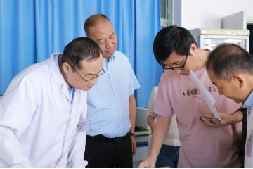  红河州防治艾滋病局到建水县人民医院开展防治艾滋病专业技术指导工作
