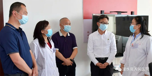 红河州委卫生健康工委书记、州卫生健康委党组书记、主任王立强到建水县人民医院调研疫情防控和党建工作